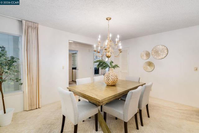 2662 Saklan Indian 1, Walnut Creek, CA 94595