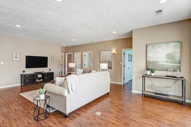 3706 Saint Andrews Drive SE, Rio Rancho, NM 87124