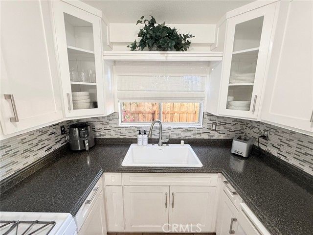 14265 Terra Bella Street 32, Panorama City (los Angeles), CA 91402