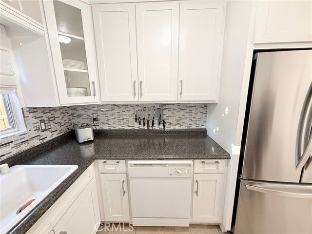 14265 Terra Bella Street 32, Panorama City (los Angeles), CA 91402