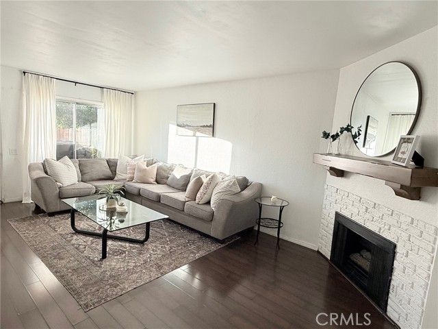 14265 Terra Bella Street 32, Panorama City (los Angeles), CA 91402