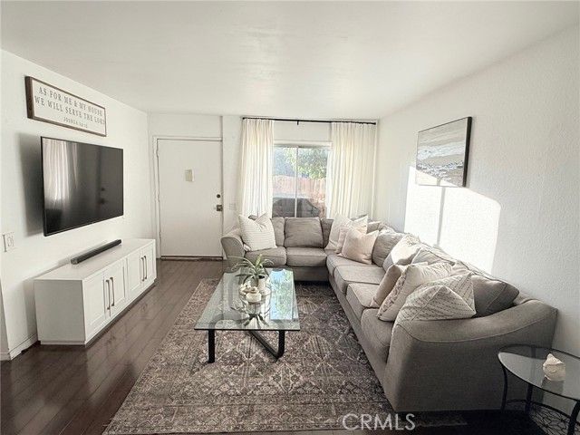 14265 Terra Bella Street 32, Panorama City (los Angeles), CA 91402