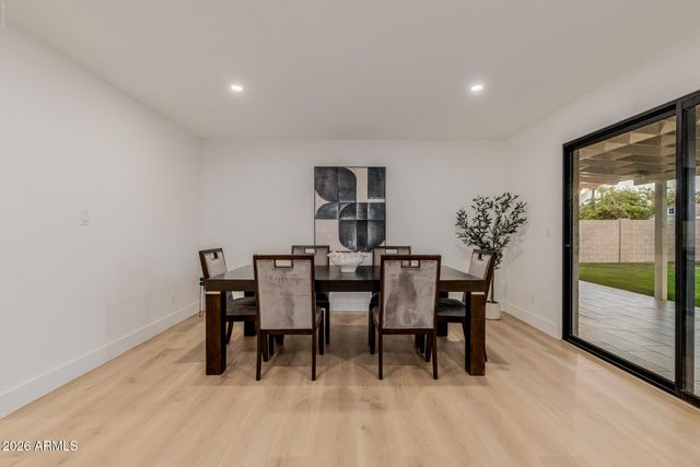 1111 W TOWNLEY Avenue, Phoenix, AZ 85021