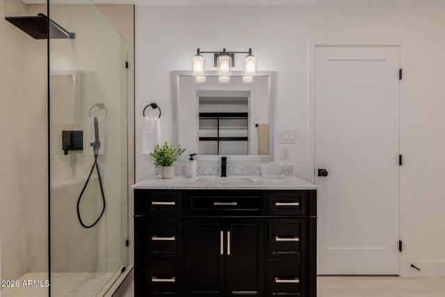 1111 W TOWNLEY Avenue, Phoenix, AZ 85021