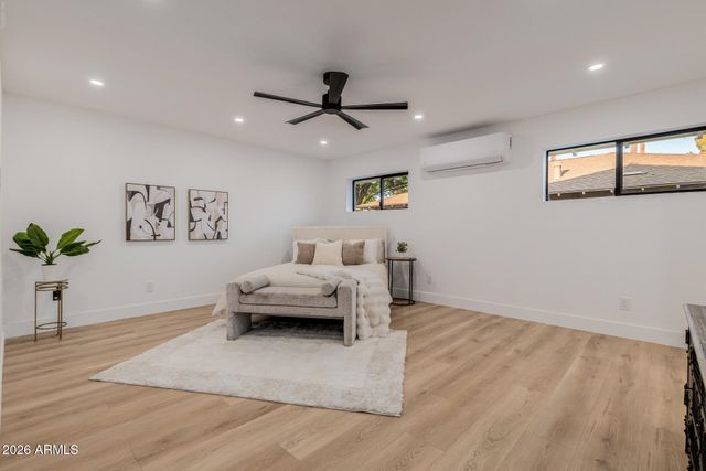 1111 W TOWNLEY Avenue, Phoenix, AZ 85021