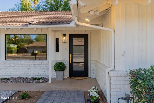 1111 W TOWNLEY Avenue, Phoenix, AZ 85021