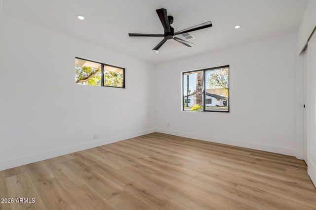 1111 W TOWNLEY Avenue, Phoenix, AZ 85021