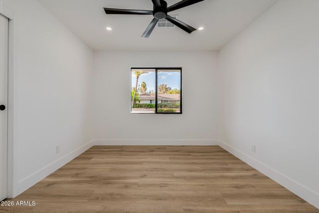 1111 W TOWNLEY Avenue, Phoenix, AZ 85021