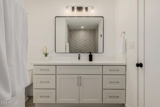 1111 W TOWNLEY Avenue, Phoenix, AZ 85021