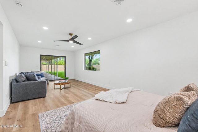 1111 W TOWNLEY Avenue, Phoenix, AZ 85021