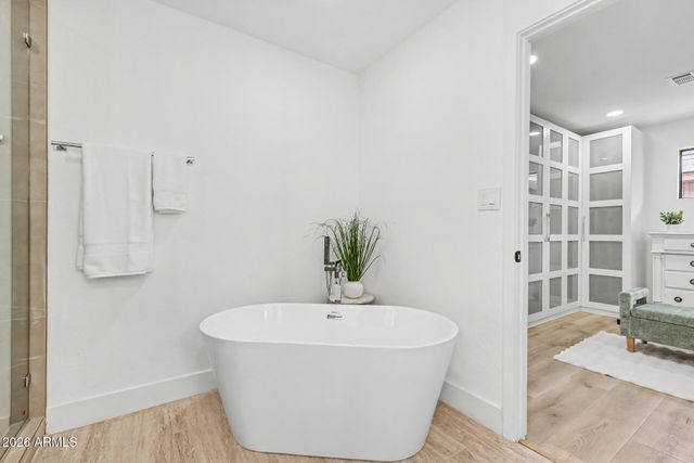 1111 W TOWNLEY Avenue, Phoenix, AZ 85021