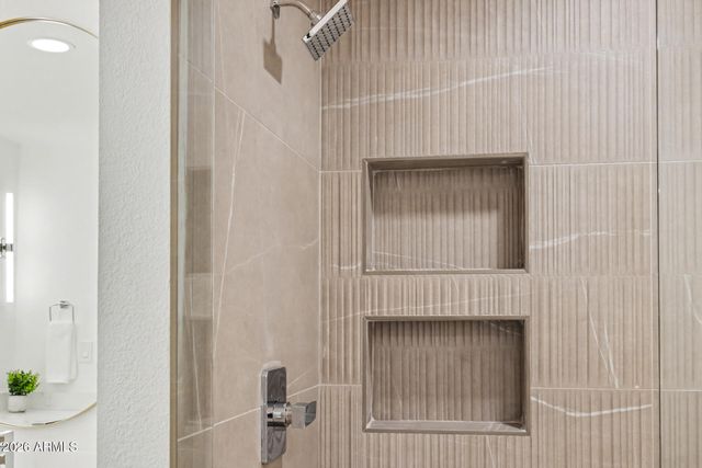 1111 W TOWNLEY Avenue, Phoenix, AZ 85021