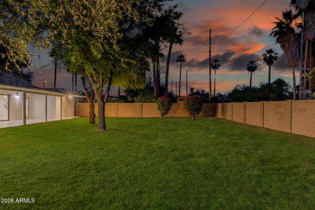 1111 W TOWNLEY Avenue, Phoenix, AZ 85021