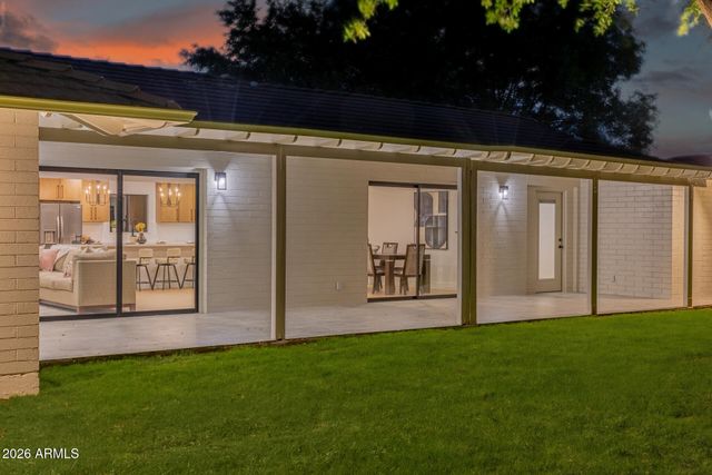 1111 W TOWNLEY Avenue, Phoenix, AZ 85021