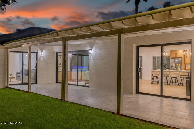 1111 W TOWNLEY Avenue, Phoenix, AZ 85021