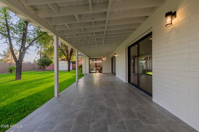 1111 W TOWNLEY Avenue, Phoenix, AZ 85021