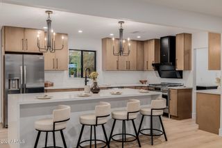 1111 W TOWNLEY Avenue, Phoenix, AZ 85021