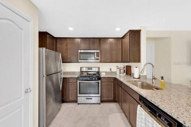 392 KENSINGTON VIEW DRIVE, Winter Haven, FL 33880