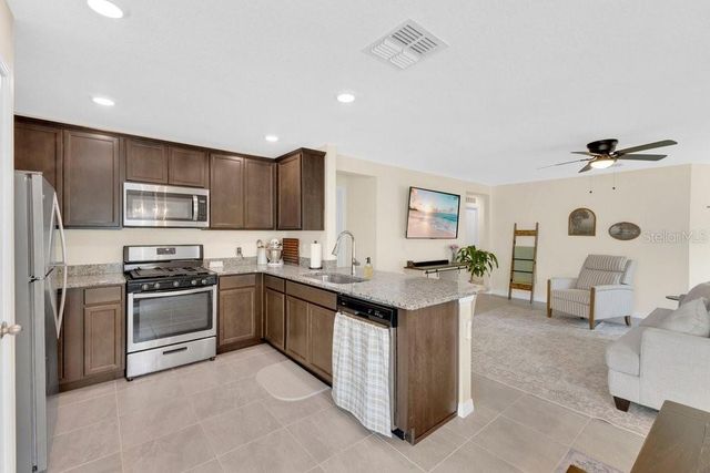 392 KENSINGTON VIEW DRIVE, Winter Haven, FL 33880