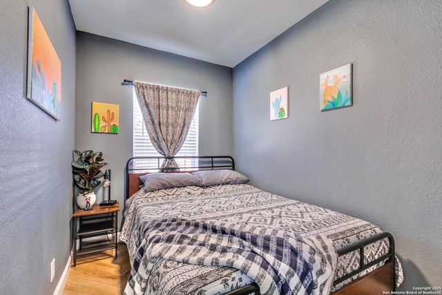 2415 W Poplar, San Antonio, TX 78207