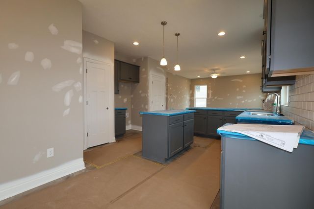 996 Heimat Haus Drive, Grove City, OH 43123