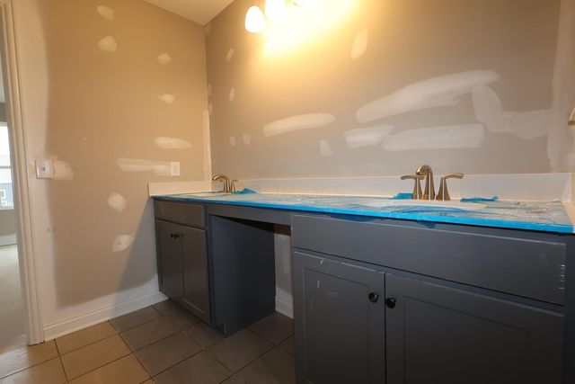 996 Heimat Haus Drive, Grove City, OH 43123