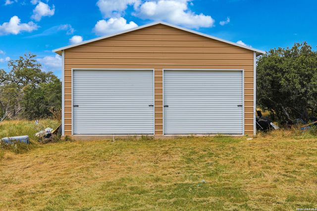 1400 Knoll Schwope Rd, Spring Branch, TX 78070