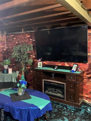 7504 Calvin Avenue, St Louis, MO 63136