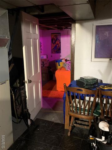 7504 Calvin Avenue, St Louis, MO 63136