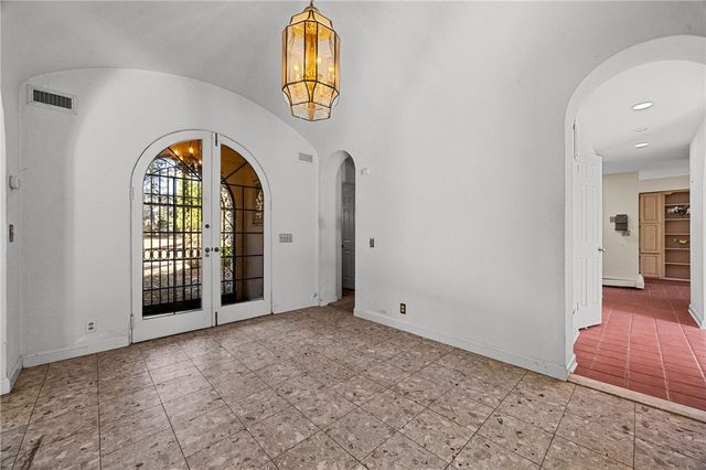 52 Knollwood Drive, Pittsford, NY 14618