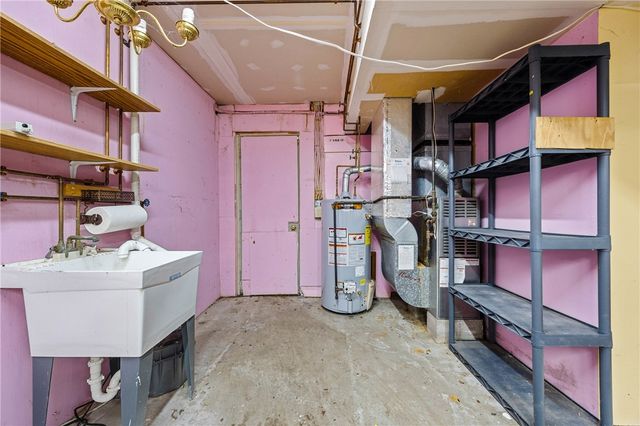 52 Knollwood Drive, Pittsford, NY 14618