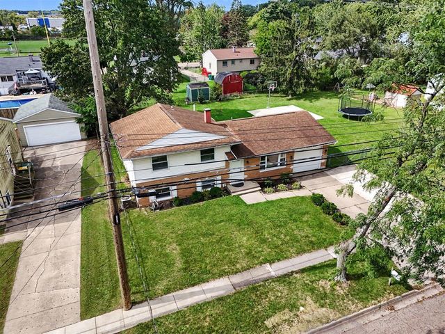 5836 Meredith Street, Portage, MI 49002