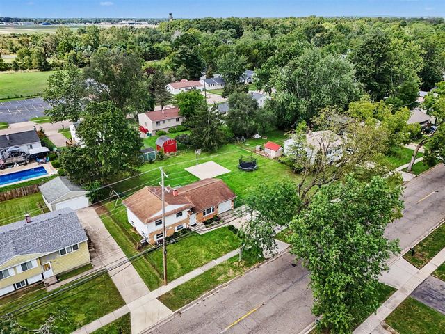 5836 Meredith Street, Portage, MI 49002