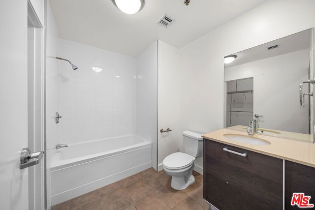 645 W 9th Street 501, Los Angeles, CA 90015