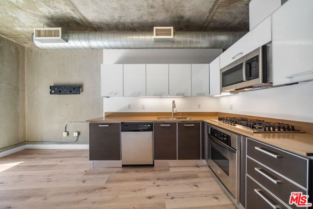 645 W 9th Street 501, Los Angeles, CA 90015