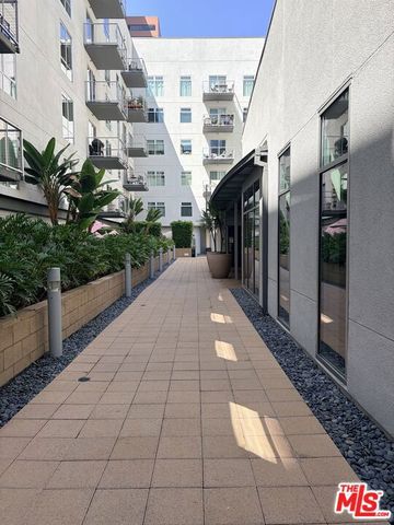 645 W 9th Street 501, Los Angeles, CA 90015