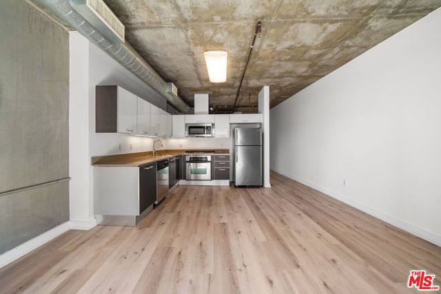 645 W 9th Street 501, Los Angeles, CA 90015