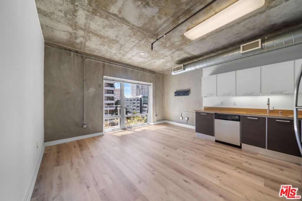 645 W 9th Street 501, Los Angeles, CA 90015