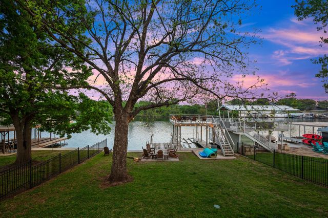 508 Riverside DR, Kingsland, TX 78639