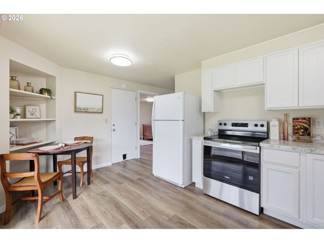 266 40TH St, Springfield, OR 97478