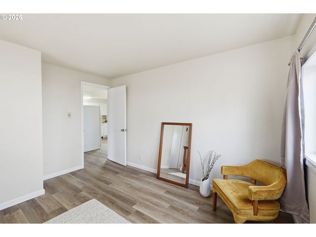 266 40TH St, Springfield, OR 97478