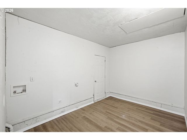 266 40TH St, Springfield, OR 97478