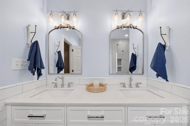 10502 Hellebore Road, Charlotte, NC 28213