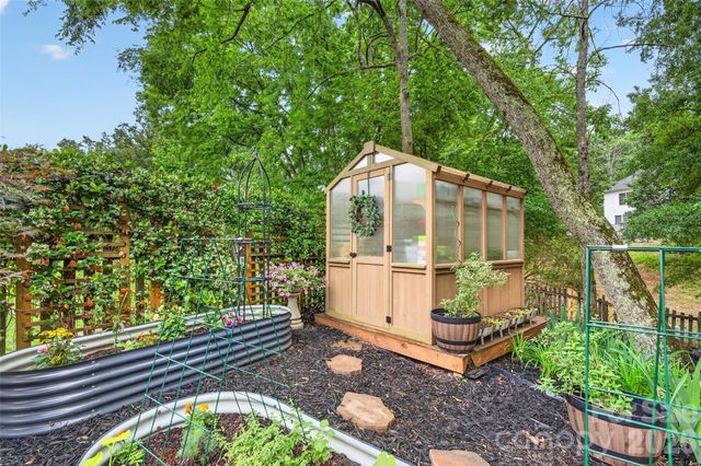 10502 Hellebore Road, Charlotte, NC 28213