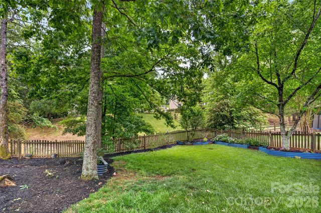 10502 Hellebore Road, Charlotte, NC 28213