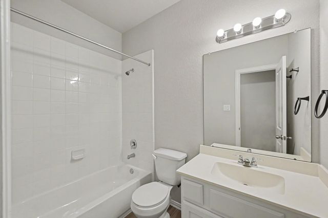 185 Emory Birch Drive, Montgomery, TX 77316