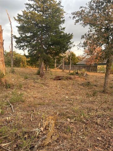 000 Park View Drive, Hempstead, TX 77445