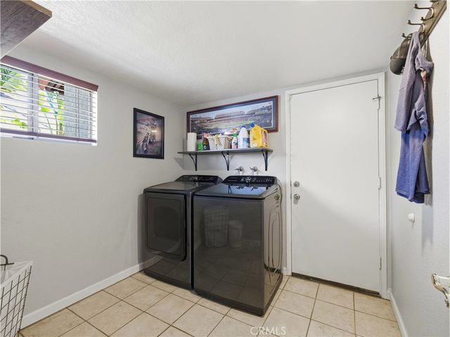 22319 Lull Street, Canoga Park, CA 91304