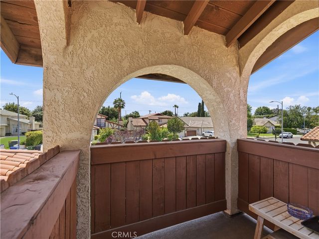 22319 Lull Street, Canoga Park, CA 91304