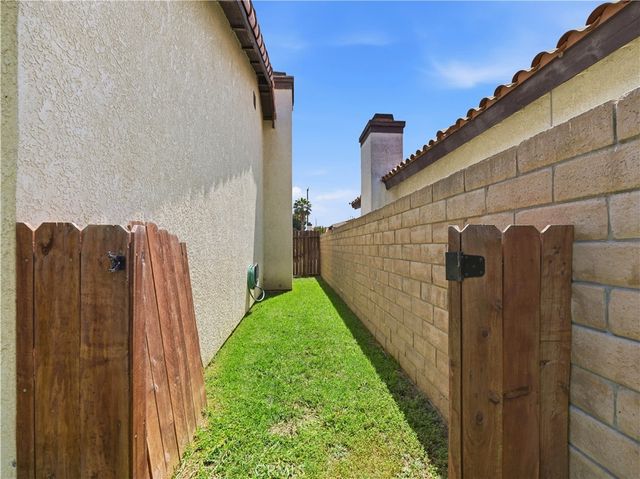 22319 Lull Street, Canoga Park, CA 91304